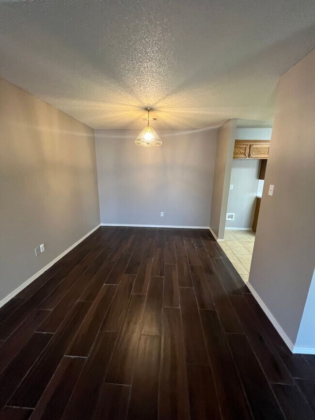 Foto del edificio - 1825 Wilder Ln