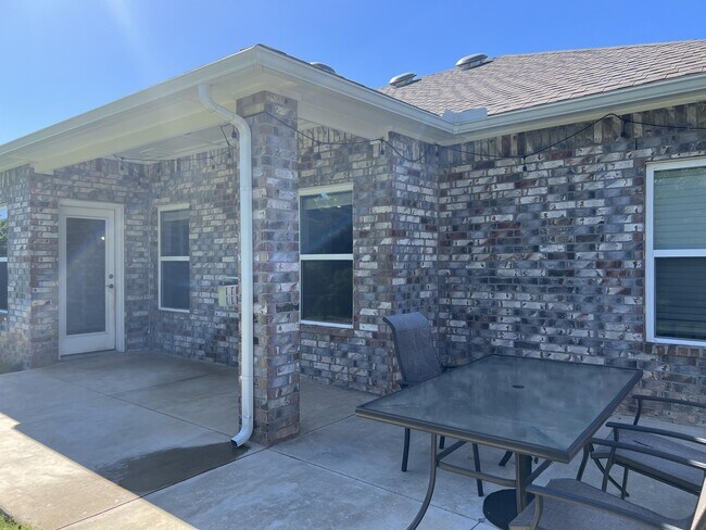 Building Photo - 509 NW 183rd St