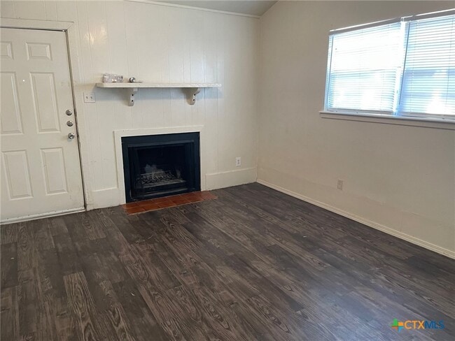 Building Photo - 660 Mill St