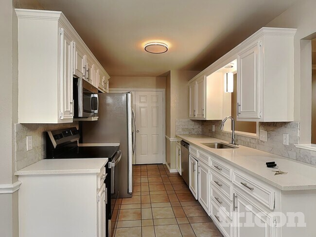 Building Photo - 8 Marvin Garden