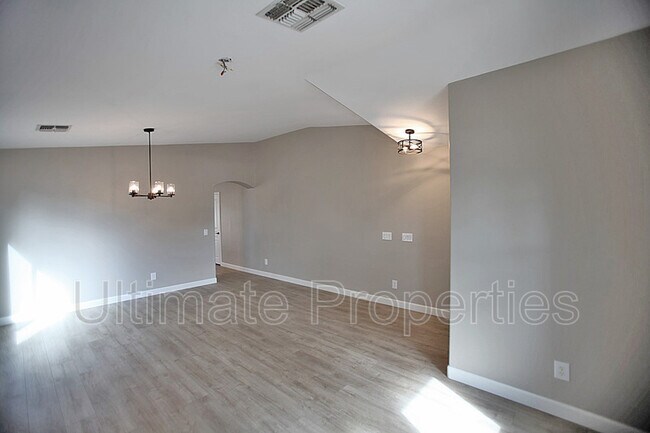 Foto del edificio - 12534 N 142nd Ln