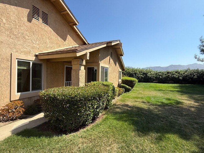 Foto del edificio - Updated Home in Leisure Village on the Perimeter