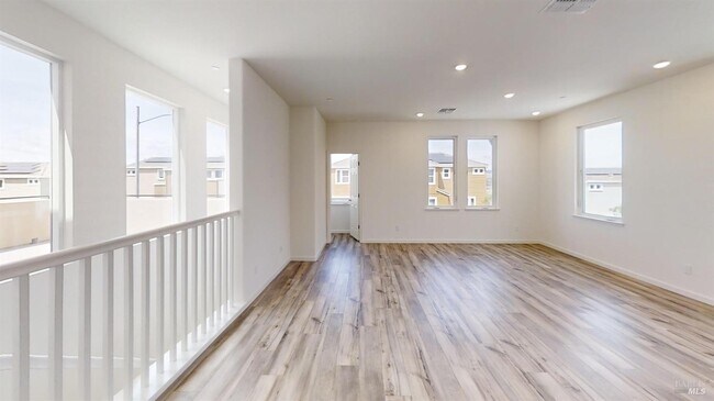 Foto del edificio - 532 Sapphire St