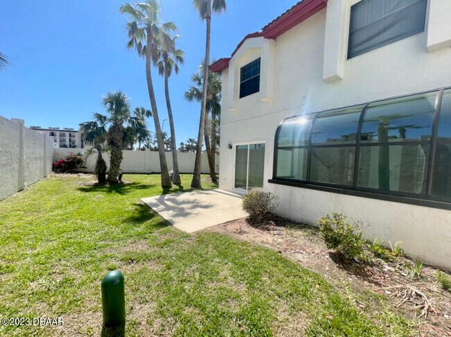 Building Photo - 200 Florida Shores Blvd
