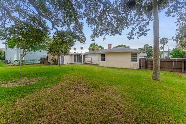 Photo - 221 Williams Ave House