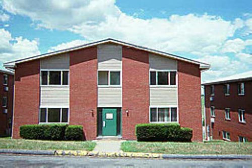 517 Center St Unit 517, Slippery Rock, PA 16057 Apartments in