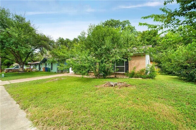 Building Photo - 4605 Craigwood Dr