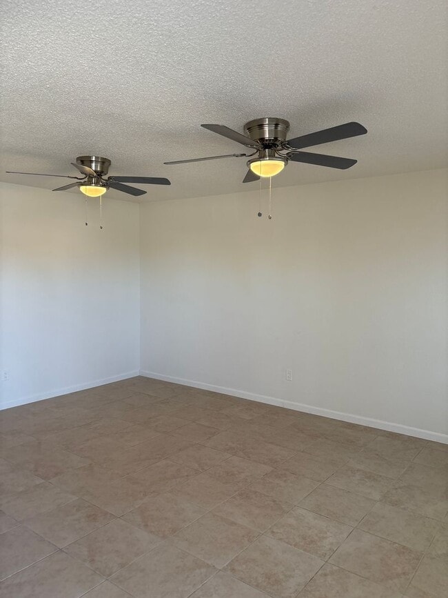 Building Photo - 72265 Sun Valley Dr