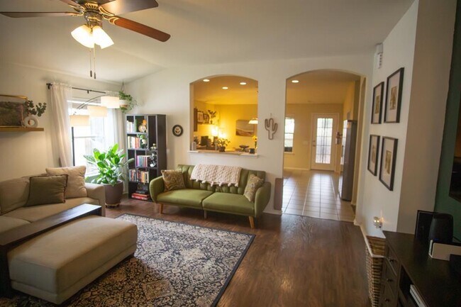Building Photo - 5209 English Glade Dr