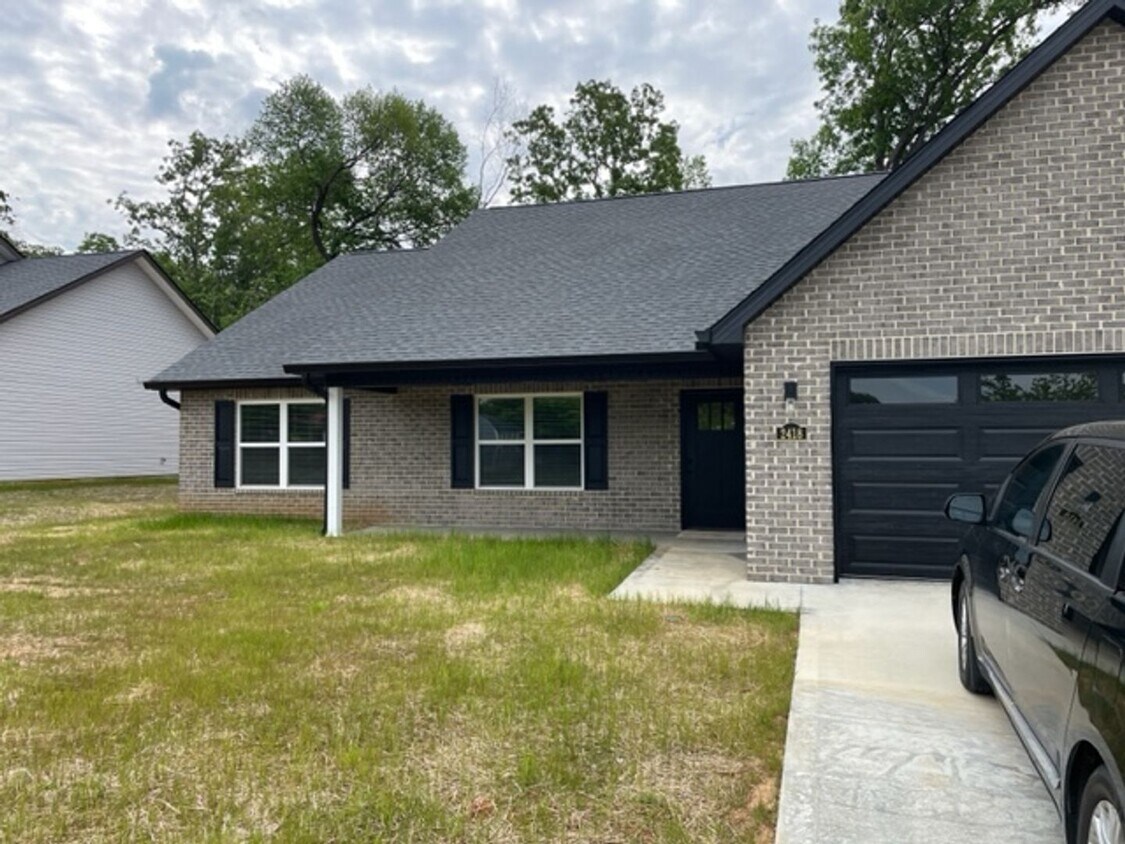 Foto principal - Maryville 37804 - Brand New 3 bedroom, 2 b...