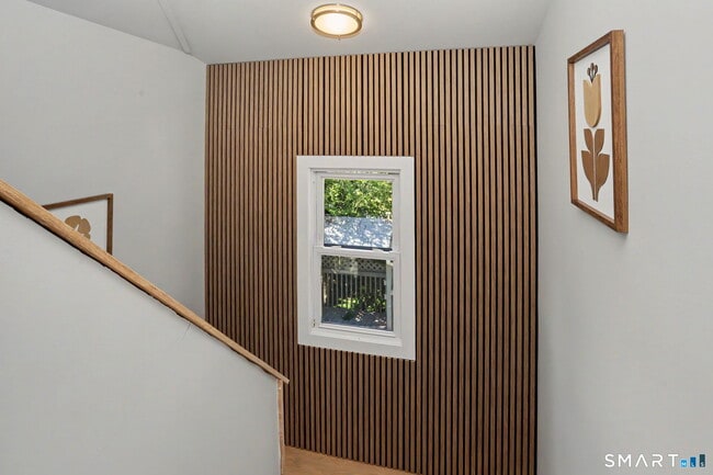 Building Photo - 92 Burwood Ave