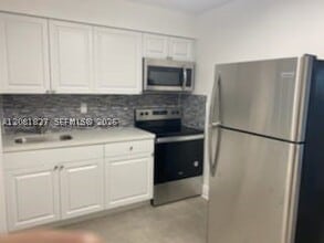 Building Photo - 16932 SW 93rd Ave