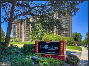 Building Photo - 4500 S Four Mile Run Dr
