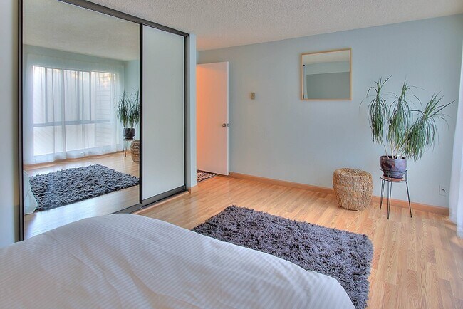 Master Bed - 3710 26th Place West