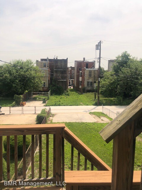 Building Photo - 2413 Brookfield Ave