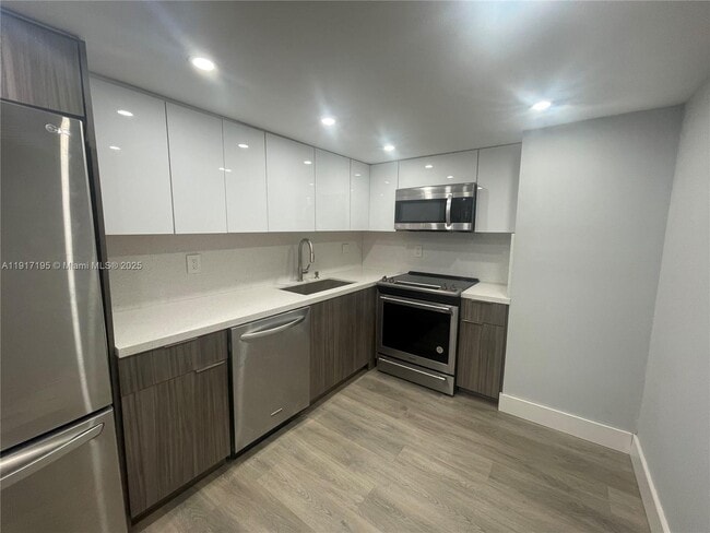 Foto del edificio - 780 NE 69th St