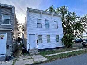 Building Photo - 2523 Callahan Ave
