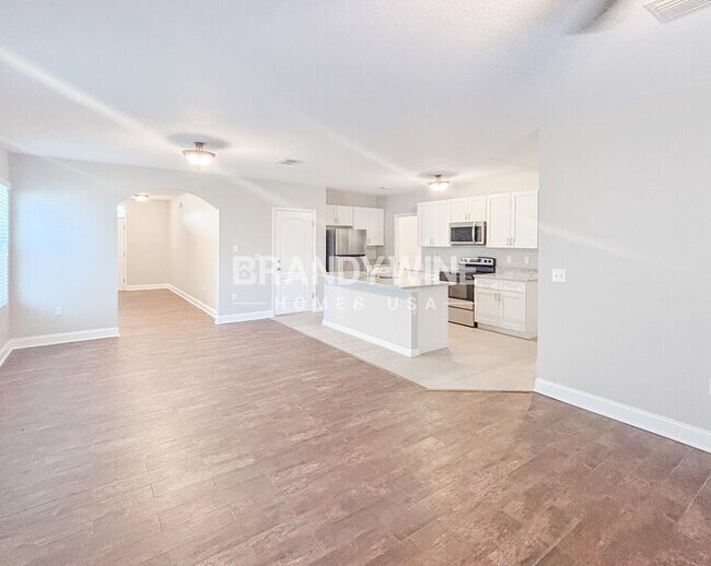 Building Photo - 12026 Suburban Sunrise St