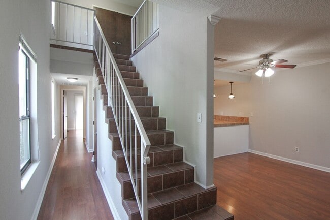 Building Photo - $500 MOVE IN SPECIAL OFF FIRST MONTHS RENT