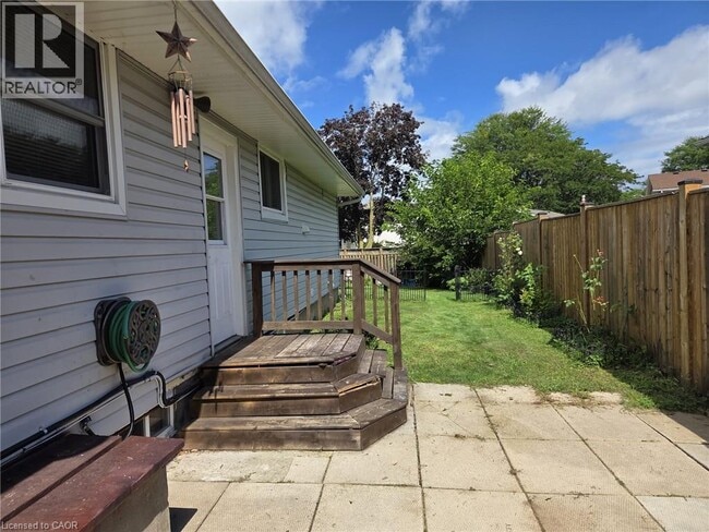 Building Photo - 32 Birchpark Dr