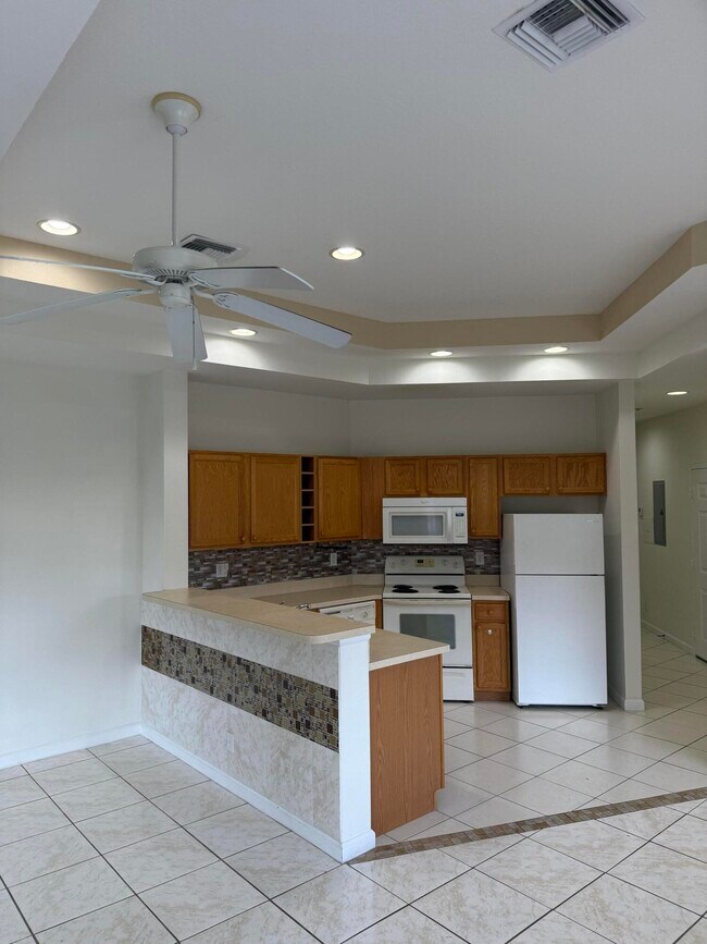 Foto del edificio - 8037 Carnoustie Pl