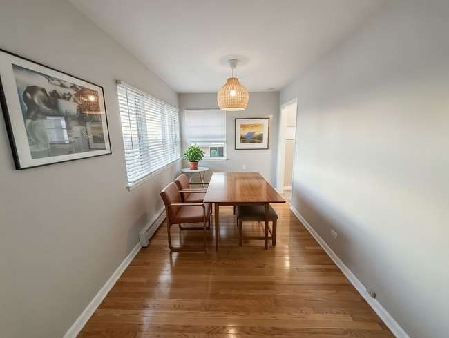 Building Photo - 921 College Ave