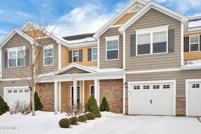 Foto del edificio - 15 Clarice Ln