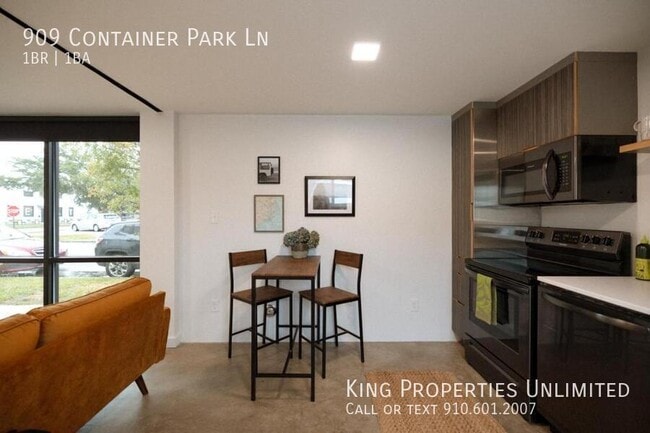 Building Photo - 909 Container Park Ln