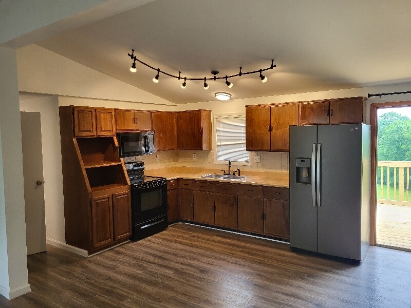 Foto principal - 56 Meadow Rd