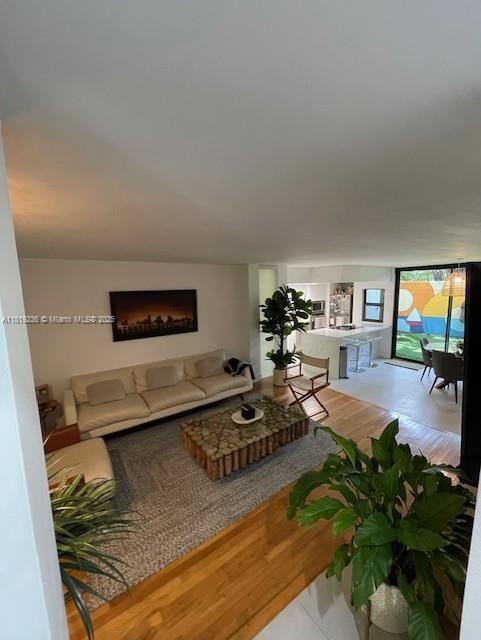 Foto del edificio - 3026 Day Ave