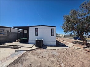 Building Photo - 1121 Pawnee Ln