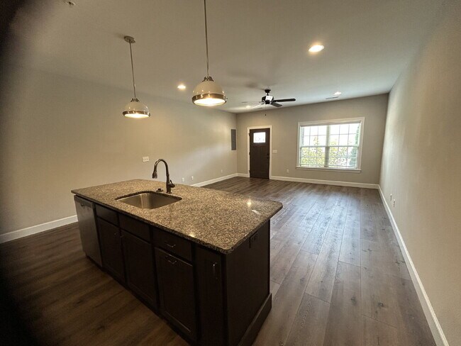 Foto del edificio - 2BD 2BA ONE LEVEL CONDO FOR RENT AT CYPRESS RIDGE IN ALGOOD