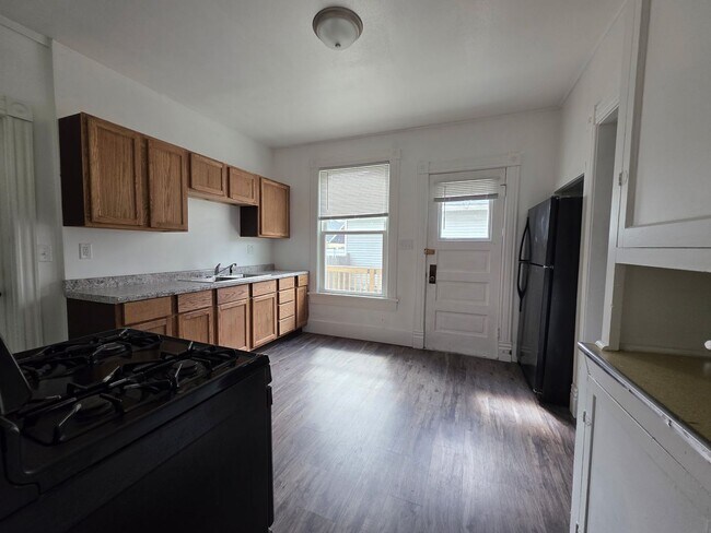 Foto del edificio - 1801 N Wisconsin St