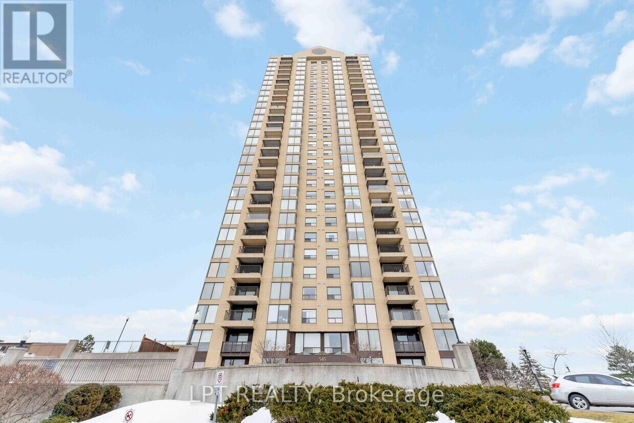 Photo principale - 545 St. Laurent Blvd