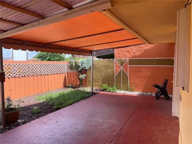 Foto del edificio - 12979 SW 19th Terrace