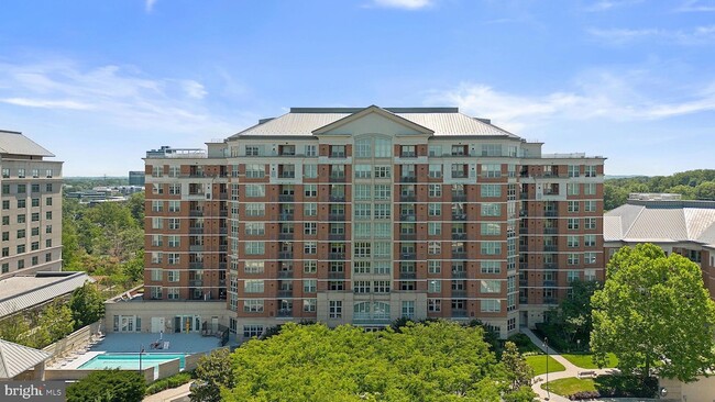 Building Photo - 11760 Sunrise Valley Dr