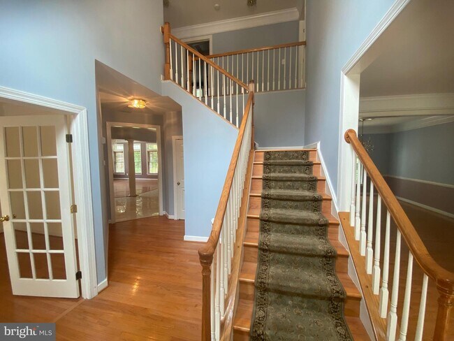 Building Photo - 16455 Hayes Ln