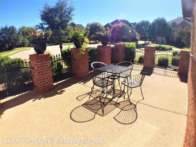 Building Photo - 3809 Regency Park Ct
