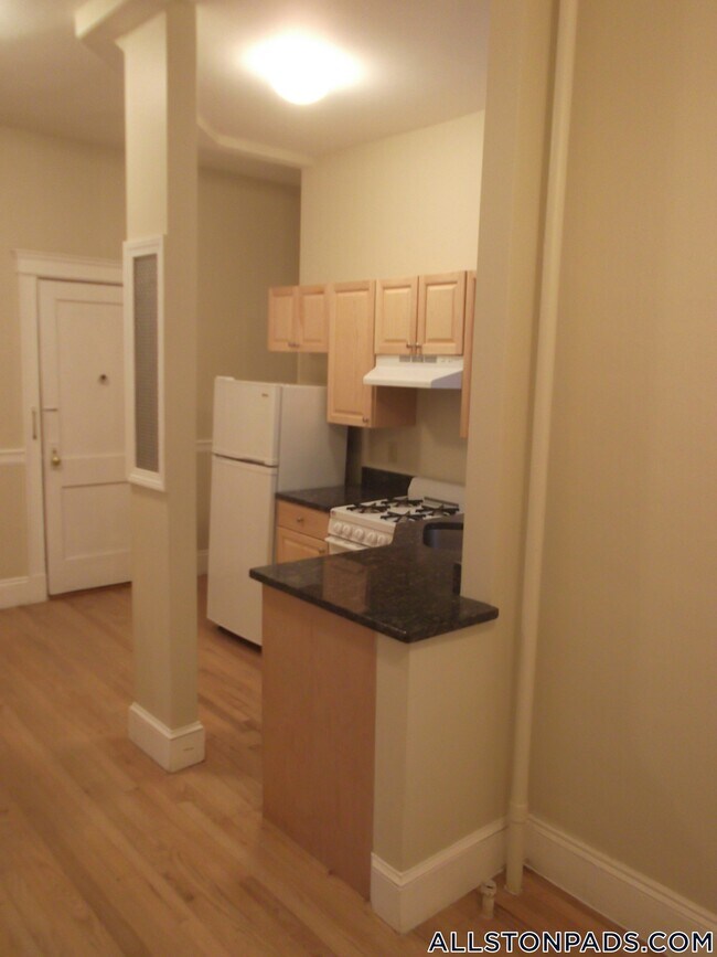 Foto del edificio - 1189 Commonwealth Ave