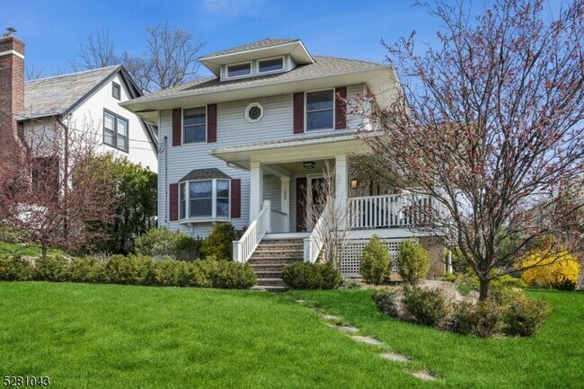 Building Photo - 125 Cypress St