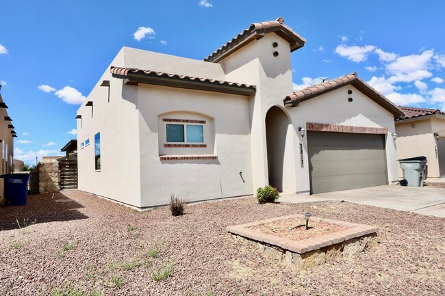 Building Photo - 3817 Loma Cortez Dr