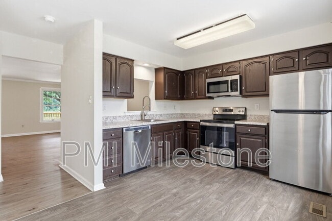 Building Photo - 6581 Ewald Ct
