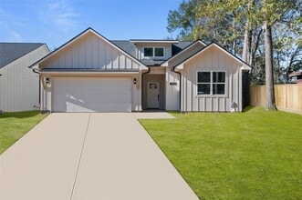 Building Photo - 28411 Champion Oaks Dr
