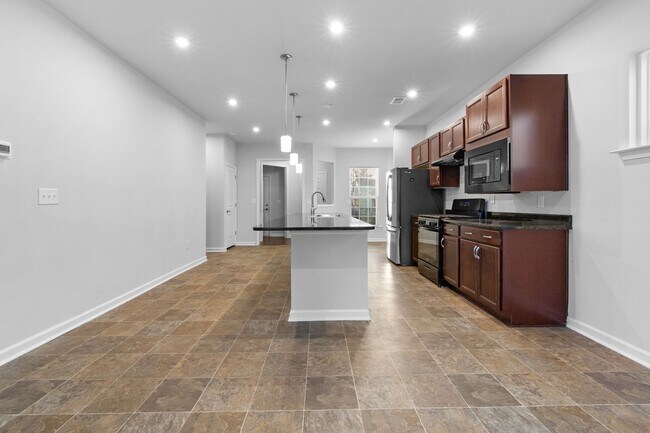 Foto del edificio - Beautiful 3 bed/2 bath Home in Griffin in Senior Community!