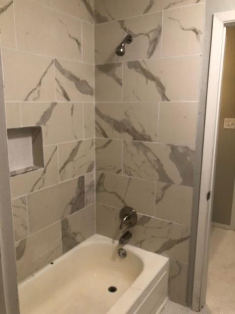 Foto del edificio - 212 Lake Crest Pkwy Ct