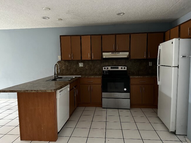 Foto del edificio - 3259 NW 118th Ln