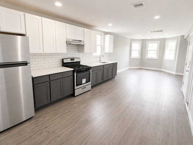 Building Photo - 182 Brookdale Ave