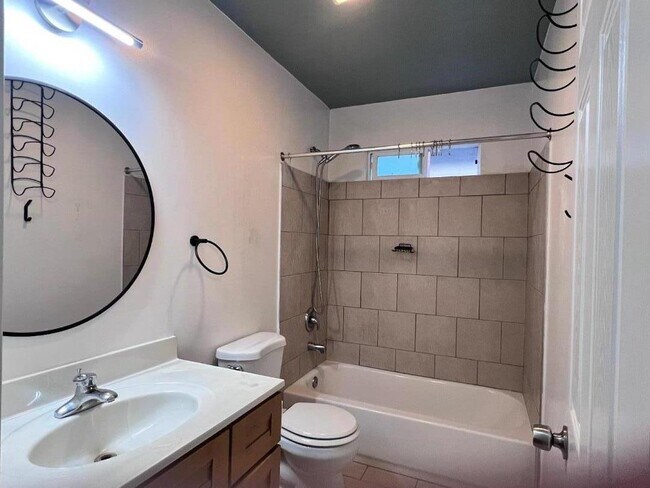 Foto del edificio - 1627 Fairview St