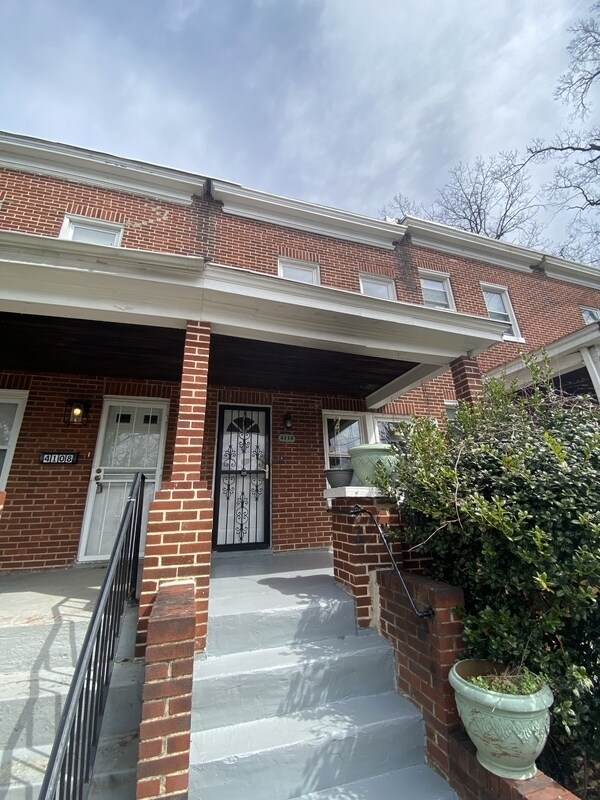 Foto del edificio - 4110 Harris Ave