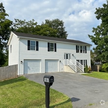 Building Photo - 207 Heights Ave